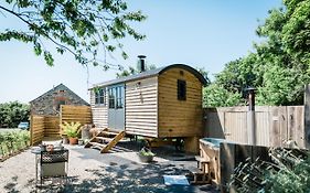Boutique Cornish Shepherd'S Hut With Hot Tub